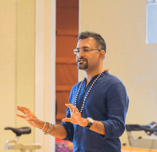 sumit-manav-yoga-teacher-trainer-dubai.webp